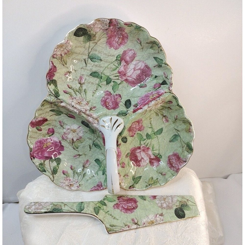 Royal Danube Cottage Core Floral 3 Part Serving Dis Tray W/Spatula Green & Pink